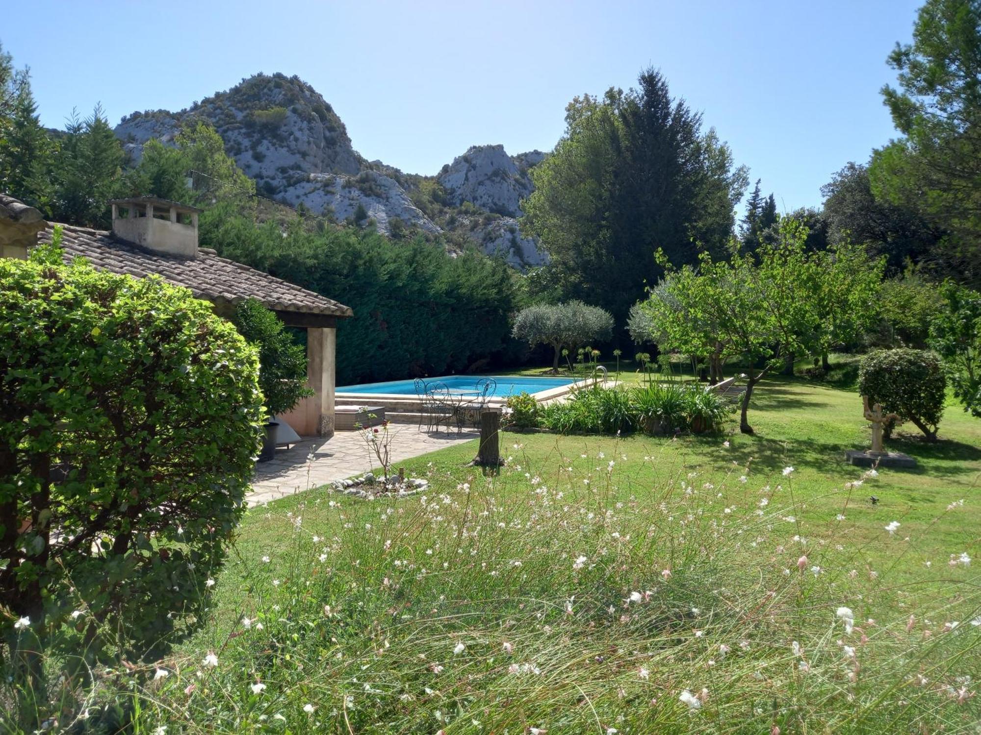 La Roulotte Du Petit Paradis Saint-Rémy-de-Provence المظهر الخارجي الصورة